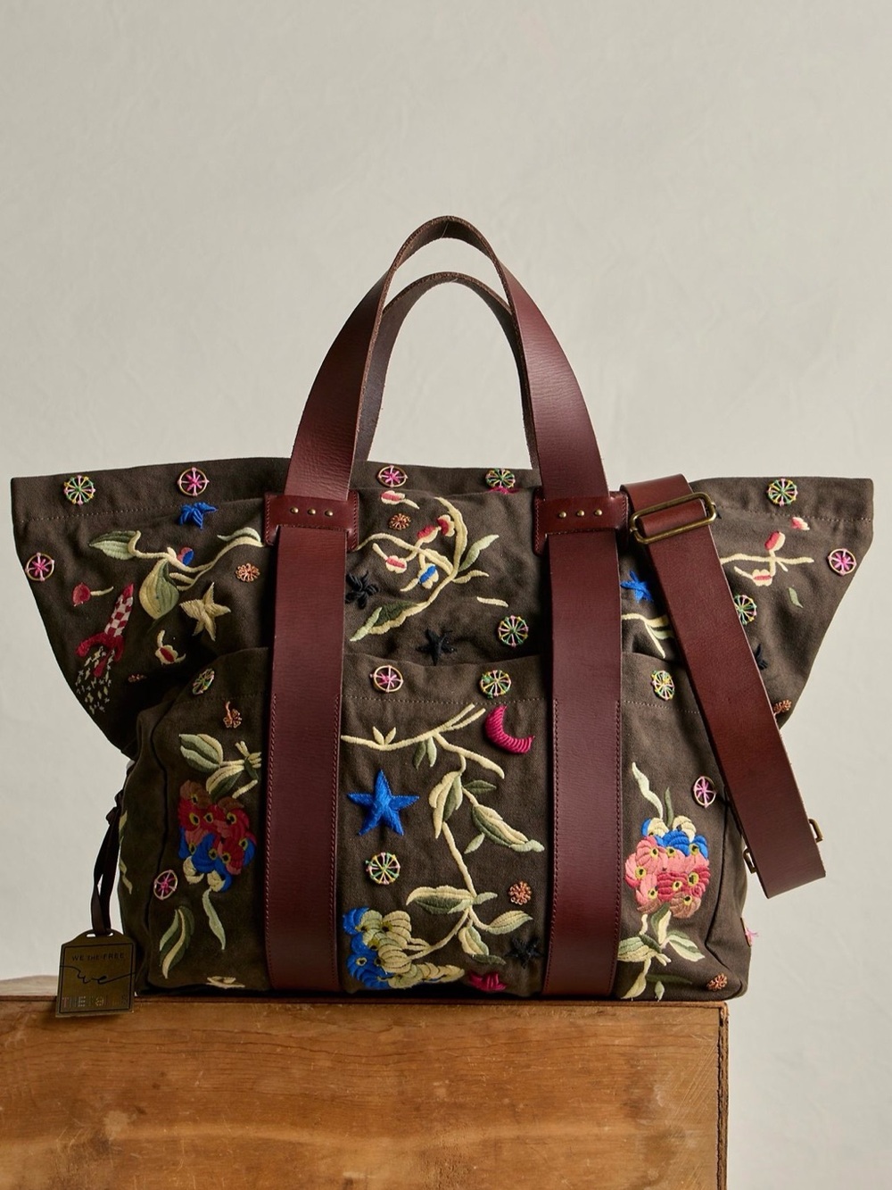 Free People We The Free x The Falls Weekend Bag
NWT - Picture 1 of 5